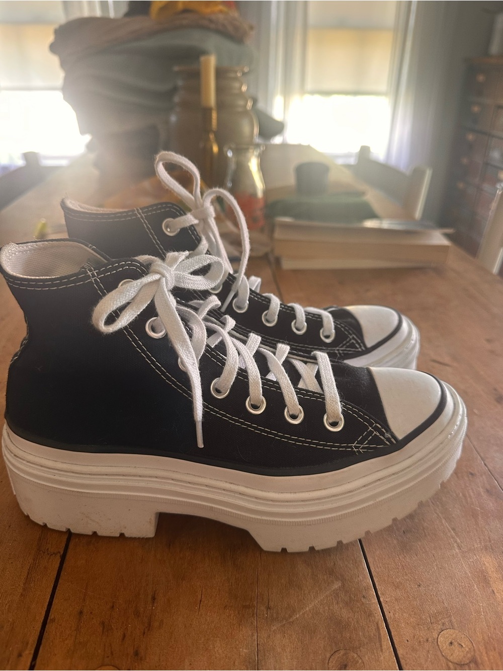 Converse Black and White Platform Chuck Taylor High-Top Sneakers women’s size 7 - Picture 6 of 8